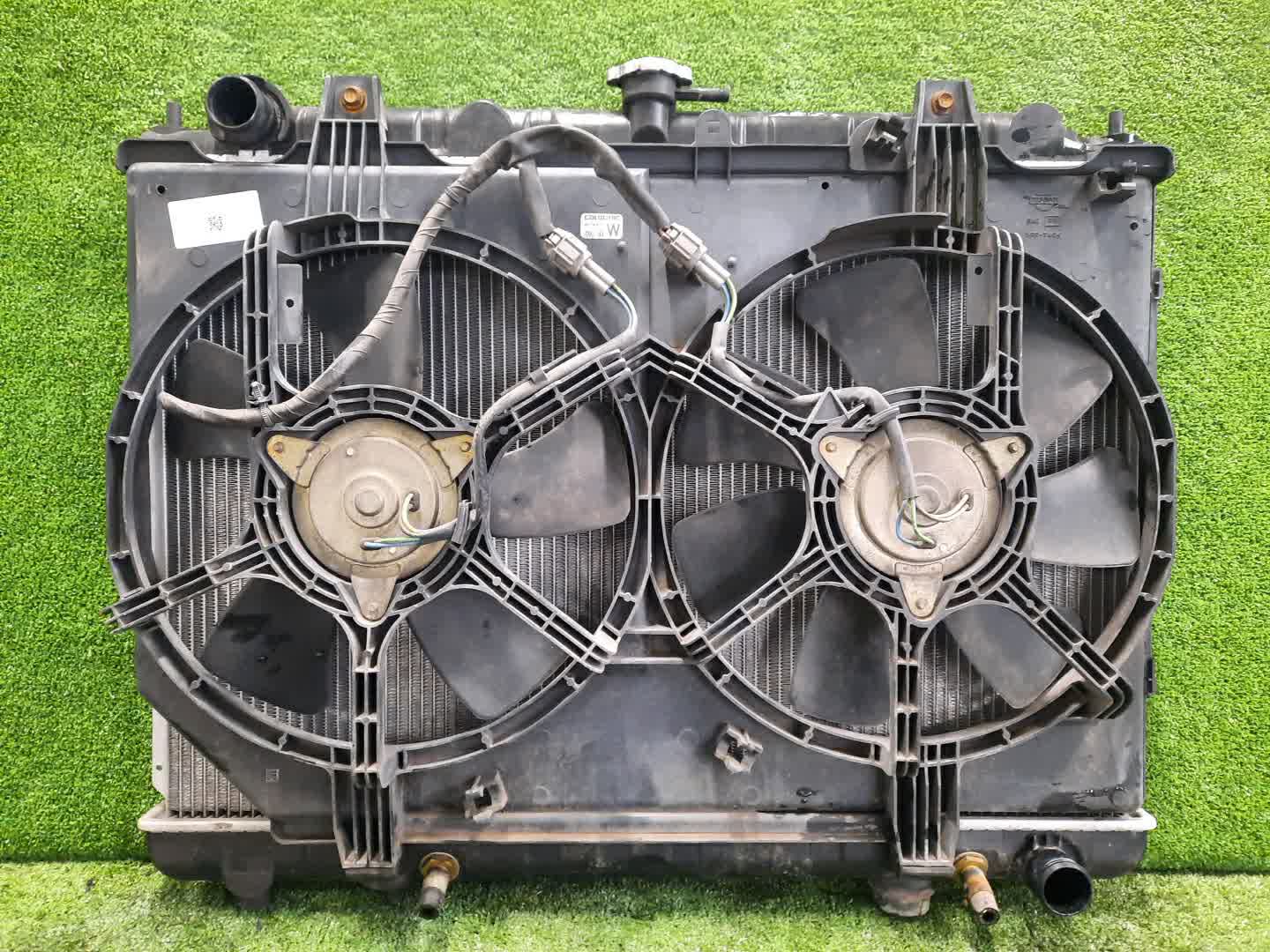 Радиатор основной NISSAN BASSARA JHU30 VQ30DE 2891 1 ракурс