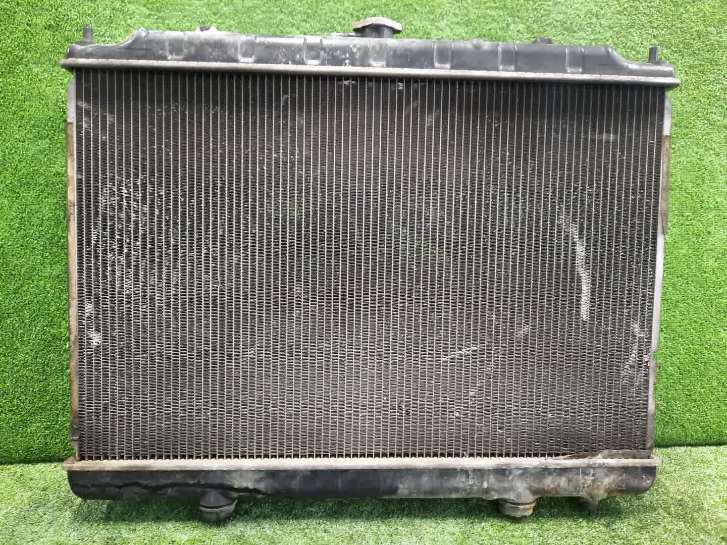 Радиатор основной NISSAN LIBERTY RM12, RNM12 QR20DE 2895 2 ракурс