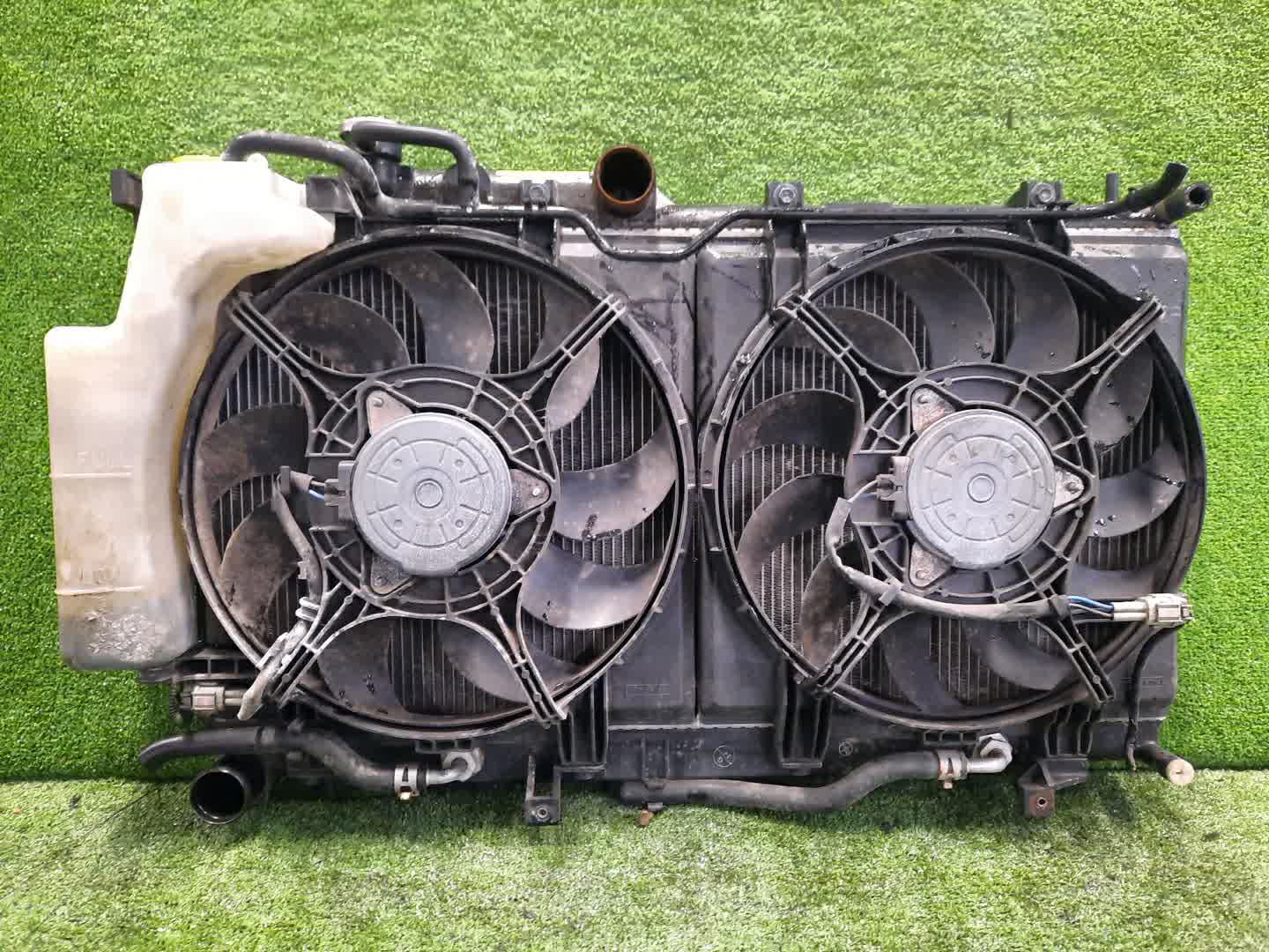Радиатор основной SUBARU OUTBACK BPH, BP9, BPE EJ25T 2908 1 ракурс
