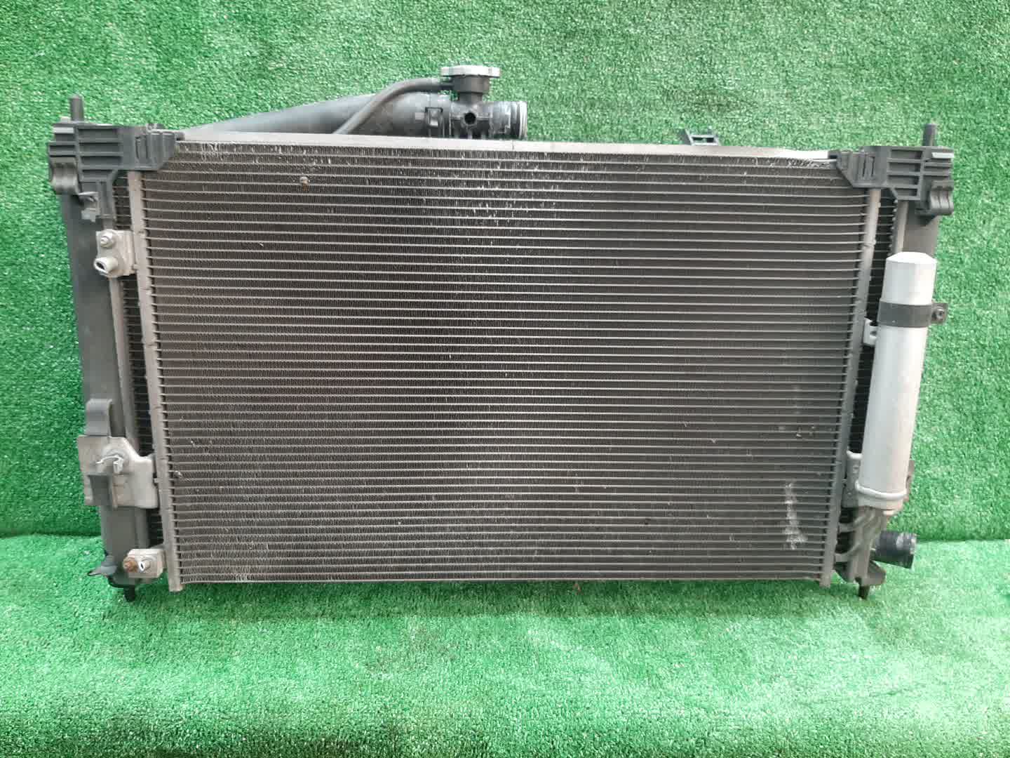 Радиатор основной MITSUBISHI LANCER, GALANT FORTIS CY4A, CY2A, CY3A, CY6A, CX6A, CX4A, CX3A 4B11 3151 2 ракурс Радиатор основной MITSUBISHI LANCER, GALANT FORTIS CY4A, CY2A, CY3A, CY6A, CX6A, CX4A, CX3A 4B11 3151 2 ракурс