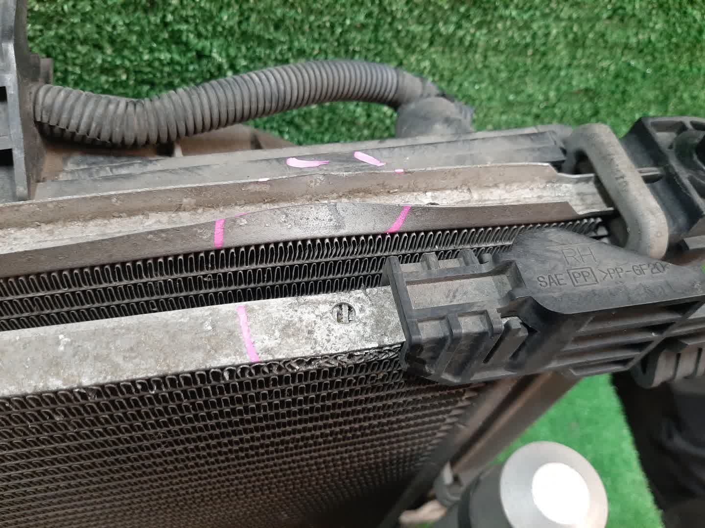 Радиатор основной MITSUBISHI LANCER, GALANT FORTIS CY4A, CY2A, CY3A, CY6A, CX6A, CX4A, CX3A 4B11 3151 3 ракурс