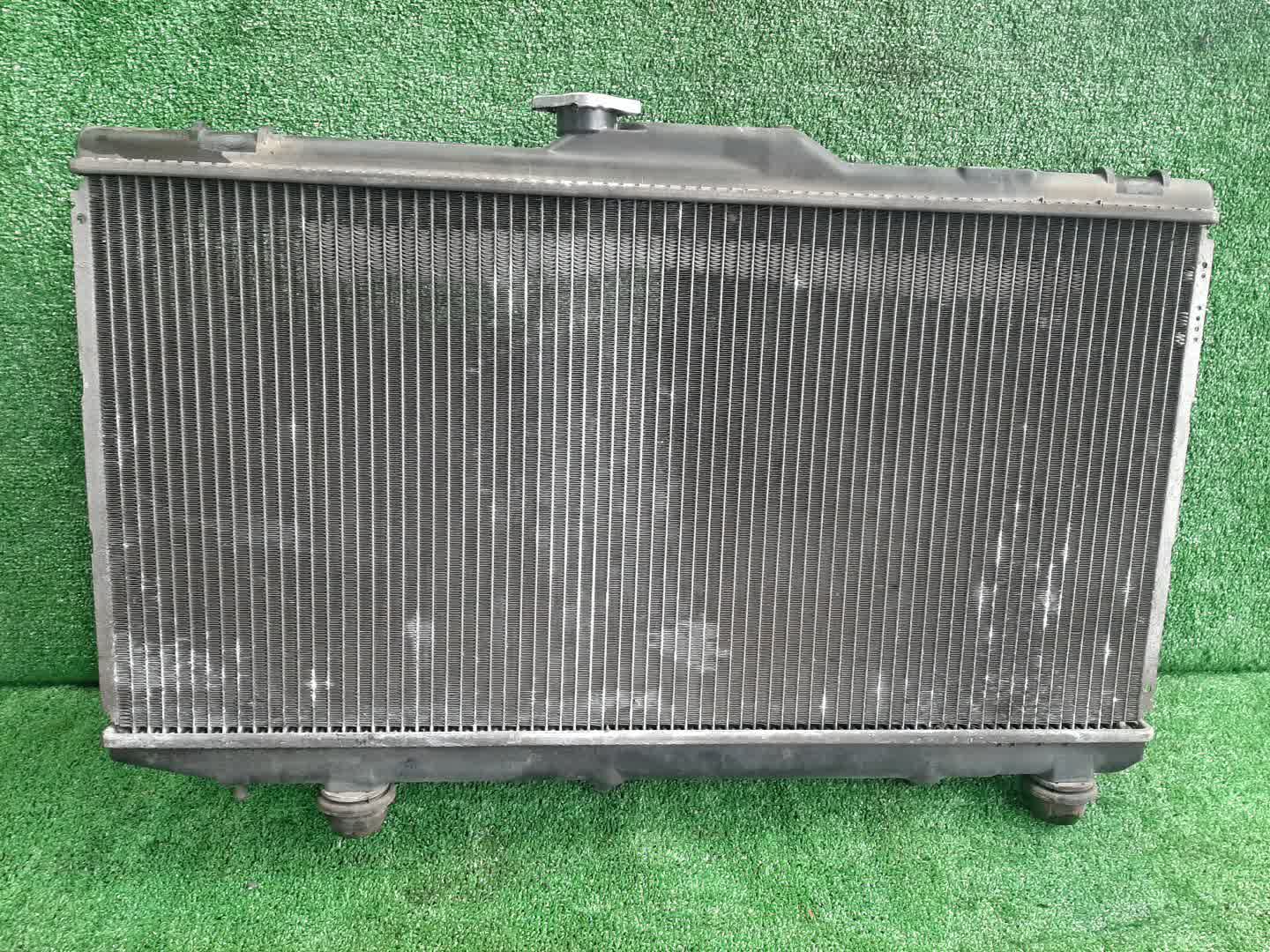 Радиатор основной TOYOTA COROLLA AE111 4A-FE 3184 2 ракурс
