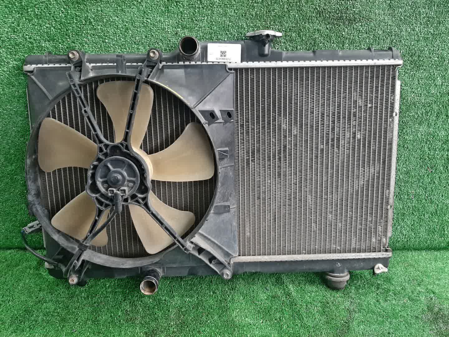 Радиатор основной TOYOTA COROLLA EE111 4E-FE 3212 1 ракурс
