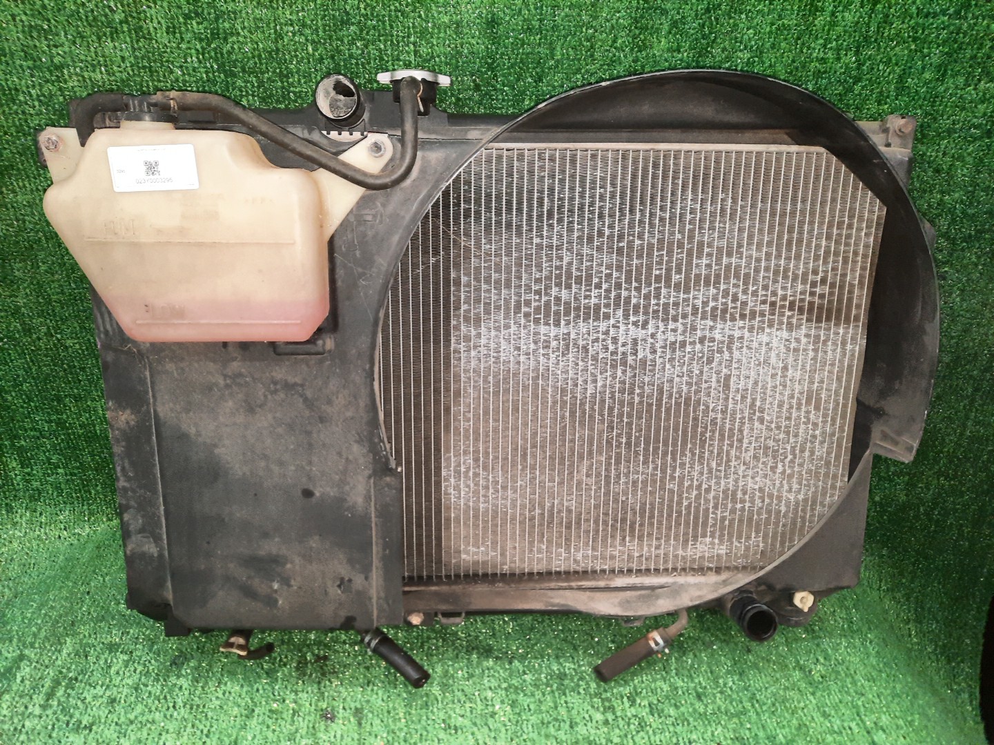 Радиатор основной TOYOTA CROWN JZS155 2JZ-GE 3295 1 ракурс