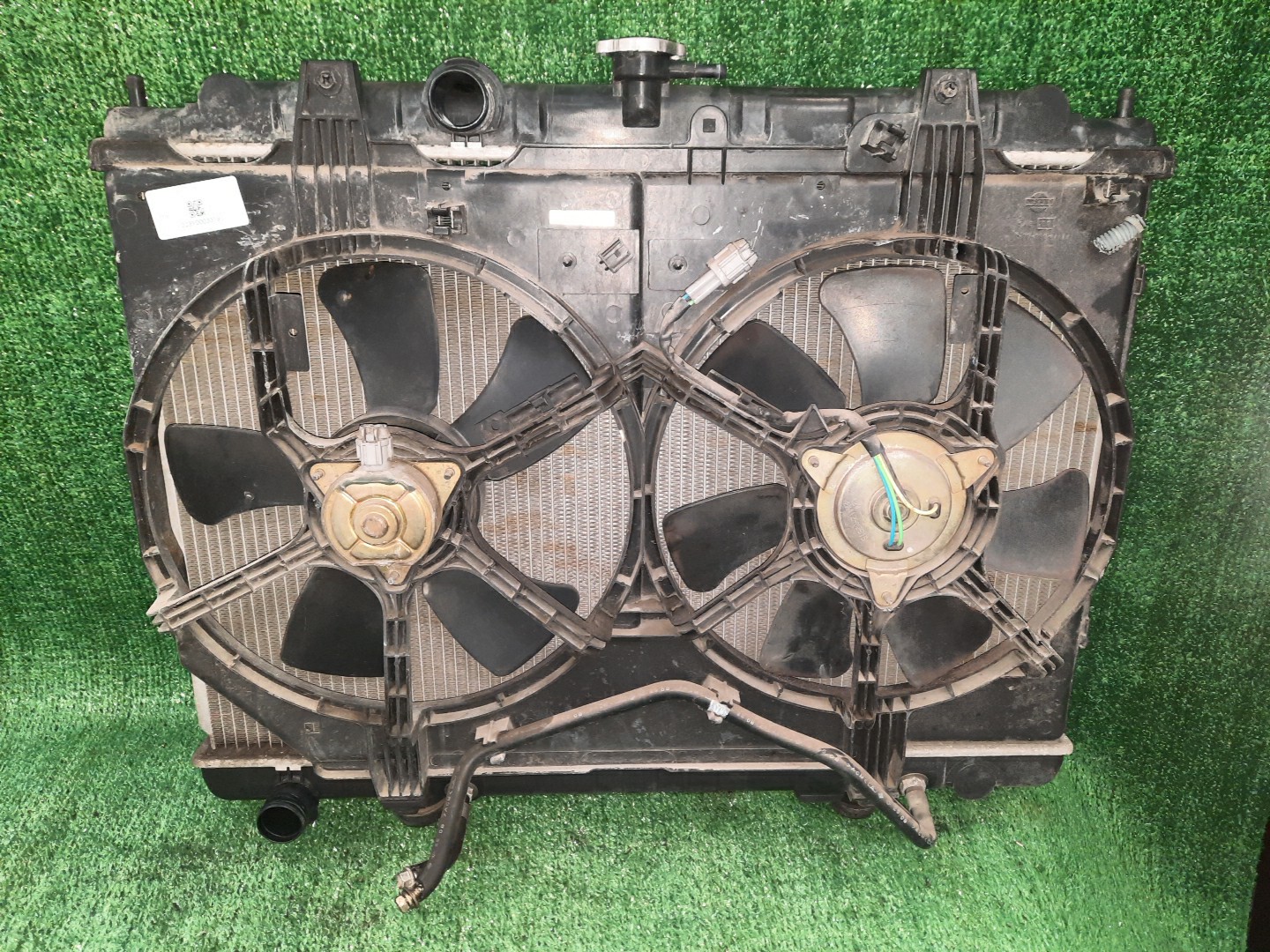 Радиатор основной NISSAN LIBERTY RM12, RNM12 QR20DE 3319 1 ракурс