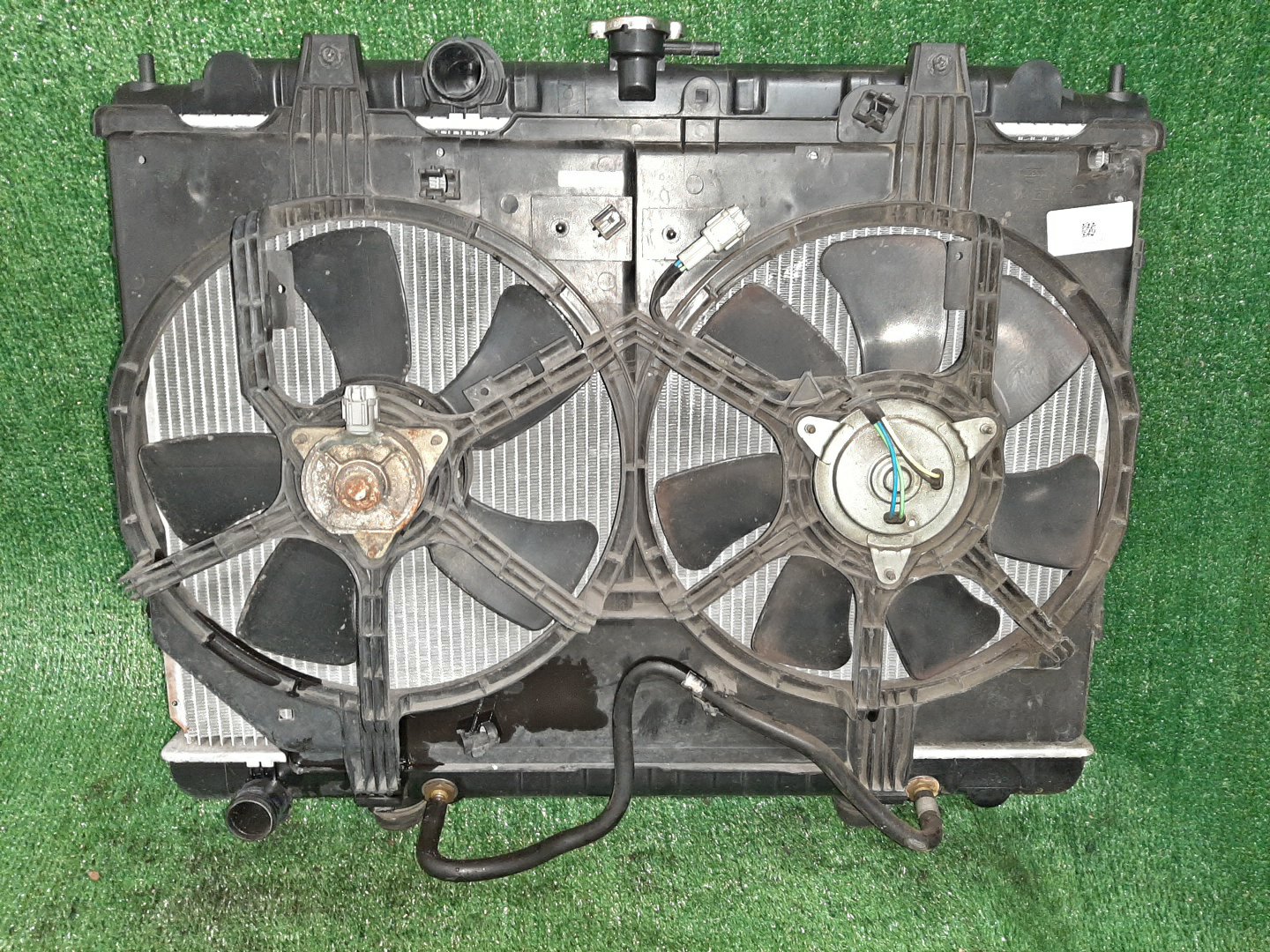 Радиатор основной NISSAN LIBERTY RM12, RNM12 QR20DE 3367 1 ракурс