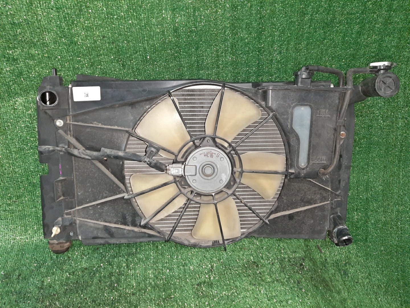Радиатор основной TOYOTA COROLLA SPACIO, COROLLA FIELDER, ALLEX, COROLLA RUNX ZZE122N, ZZE122G, ZZE122 1ZZ-FE 3402 1 ракурс