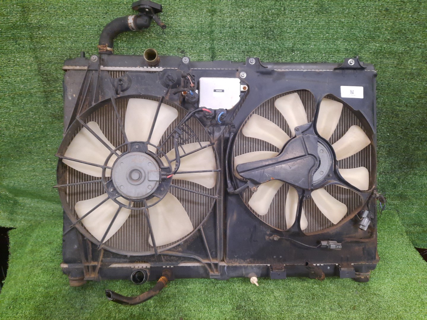 Радиатор основной  HONDA ELYSION RR5 J35A ,3472 1 ракурс