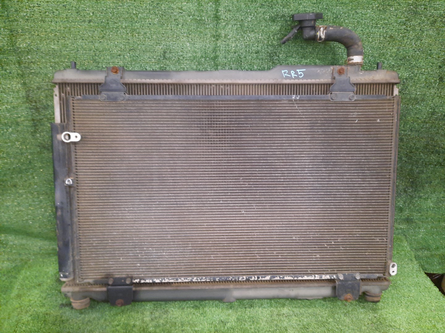 Радиатор основной HONDA ELYSION RR5 J35A 3472 2 ракурс