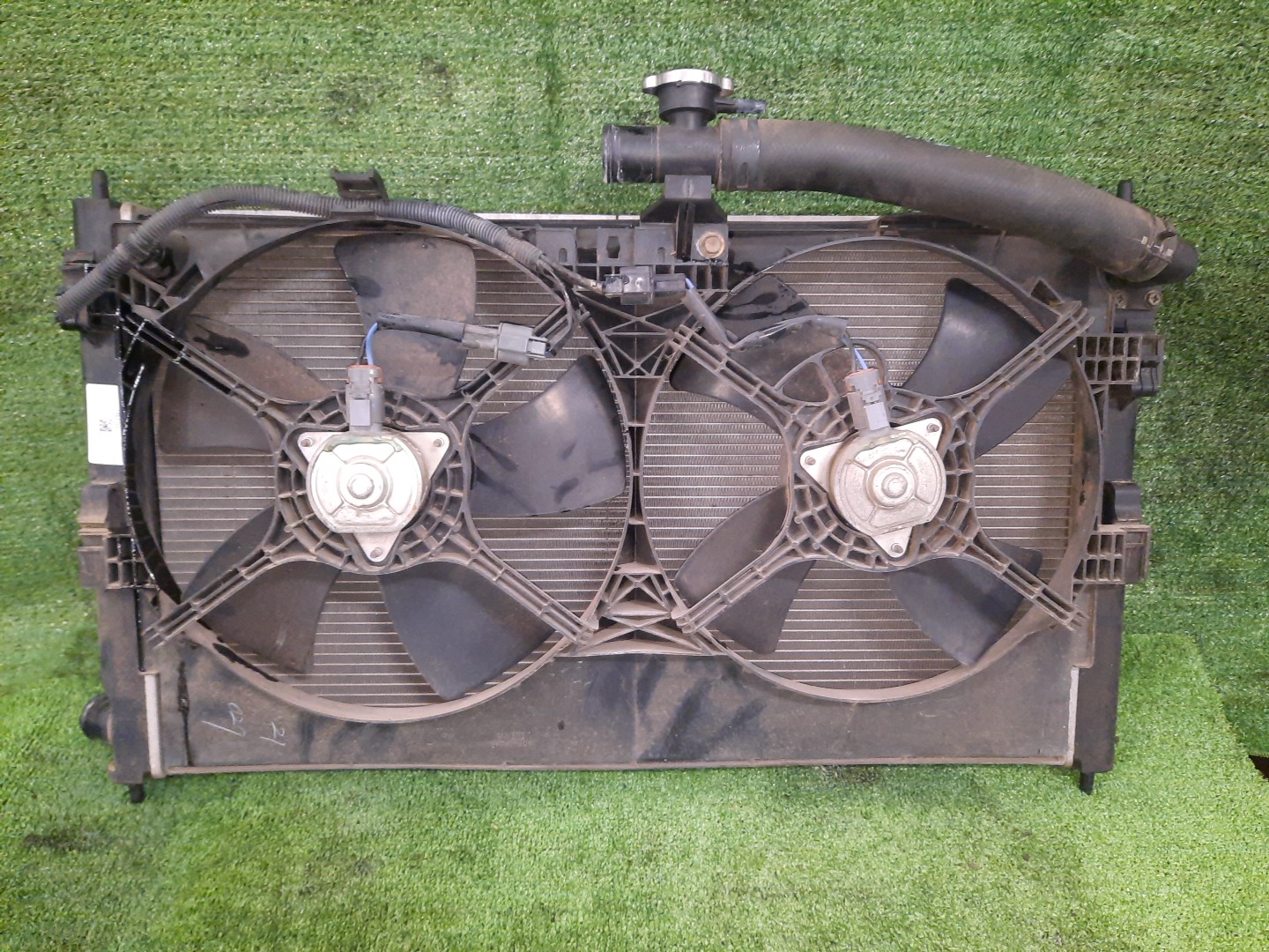 Радиатор основной MITSUBISHI OUTLANDER CW5W 4B12 3481 1 ракурс
