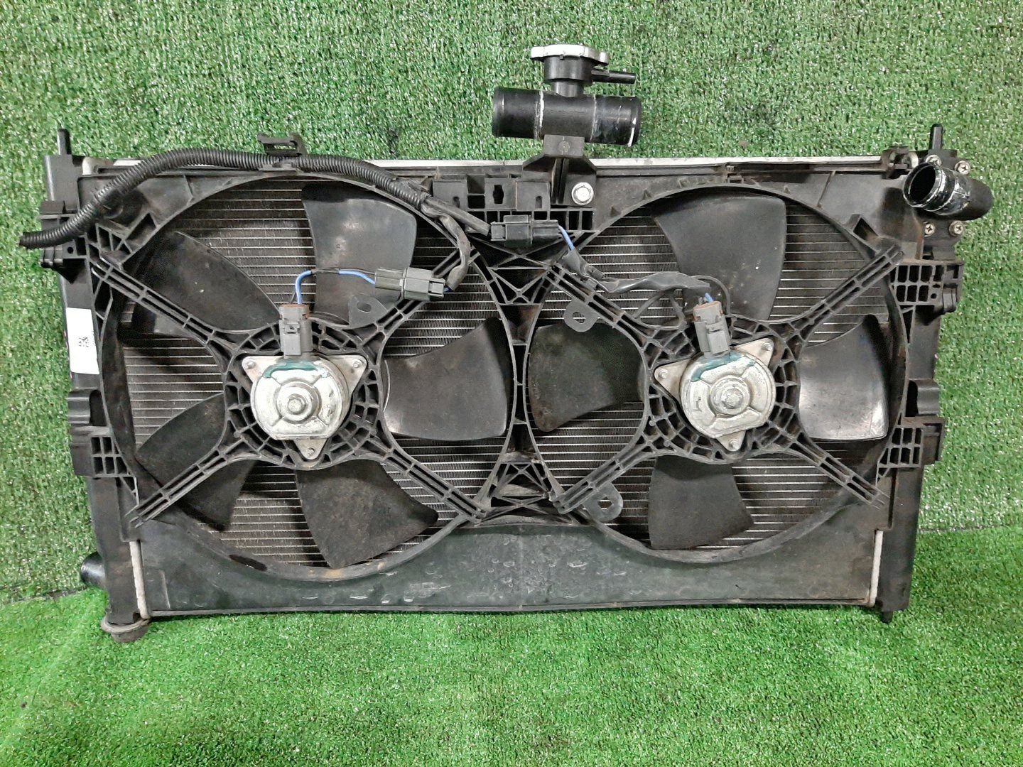 Радиатор основной MITSUBISHI OUTLANDER CW5W 4B12 3490 1 ракурс