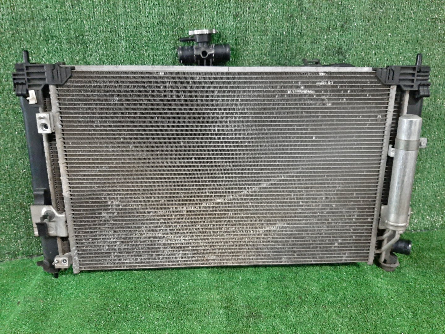 Радиатор основной MITSUBISHI OUTLANDER CW5W 4B12 3490 2 ракурс