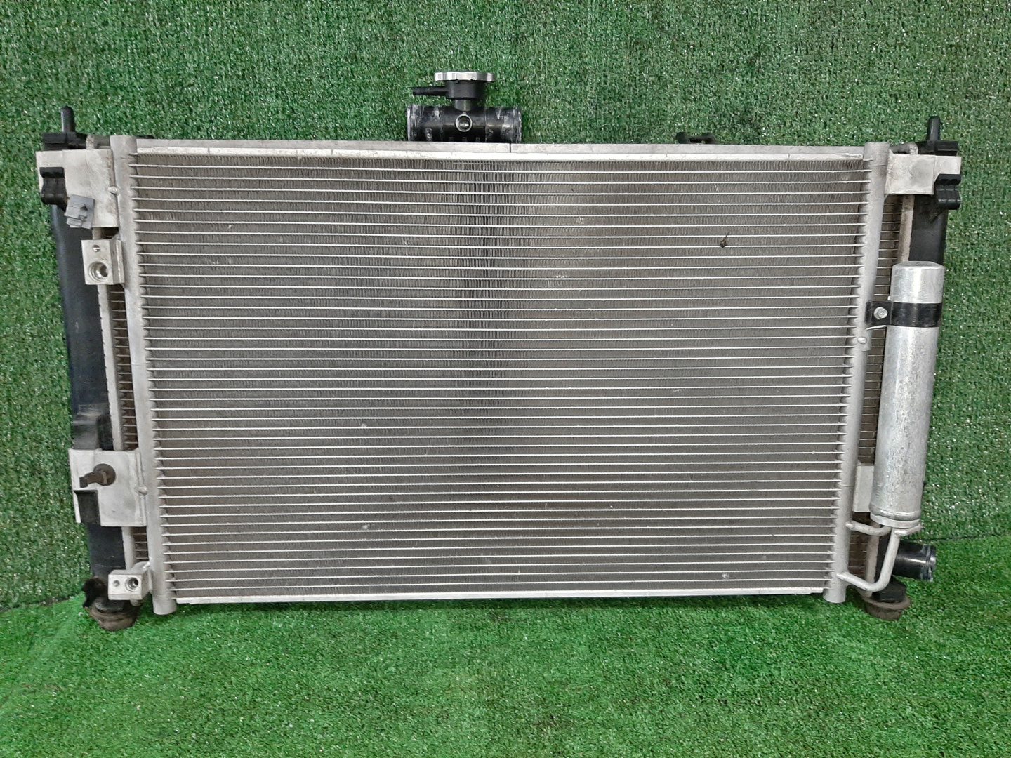 Радиатор основной MITSUBISHI LANCER, GALANT FORTIS CY4A, CY2A, CY3A, CY6A, CX6A, CX4A, CX3A 4B11 3501 2 ракурс