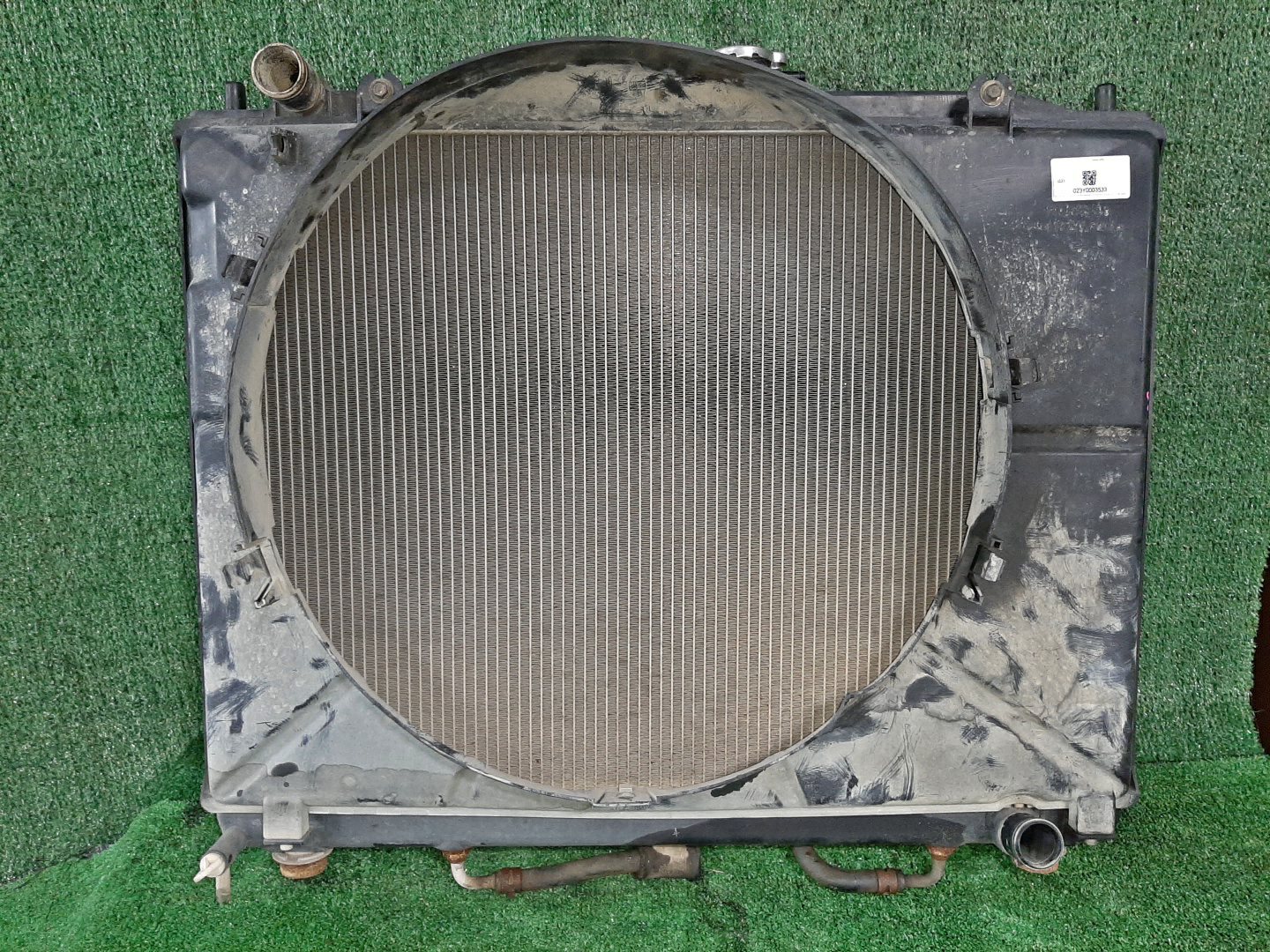 Радиатор основной MITSUBISHI PAJERO V75W 6G74 3533 1 ракурс Радиатор основной MITSUBISHI PAJERO V75W 6G74 3533 1 ракурс