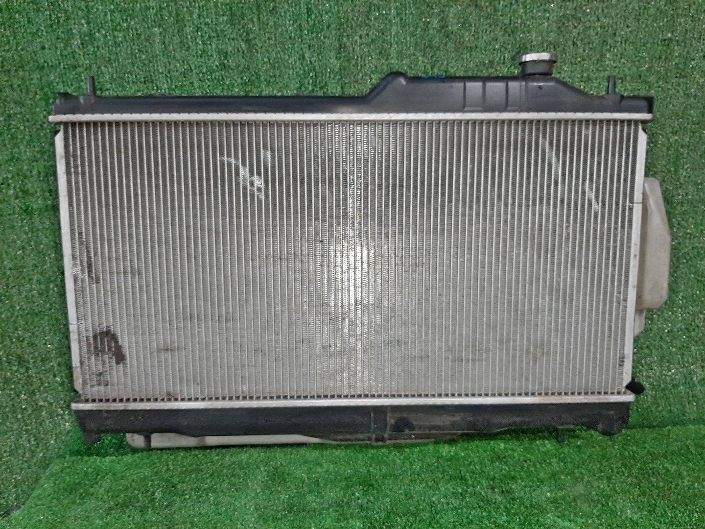 Радиатор основной SUBARU FORESTER SH5, SH9 EJ20T, EJ205, EJ25T, EJ255 3576 2 ракурс