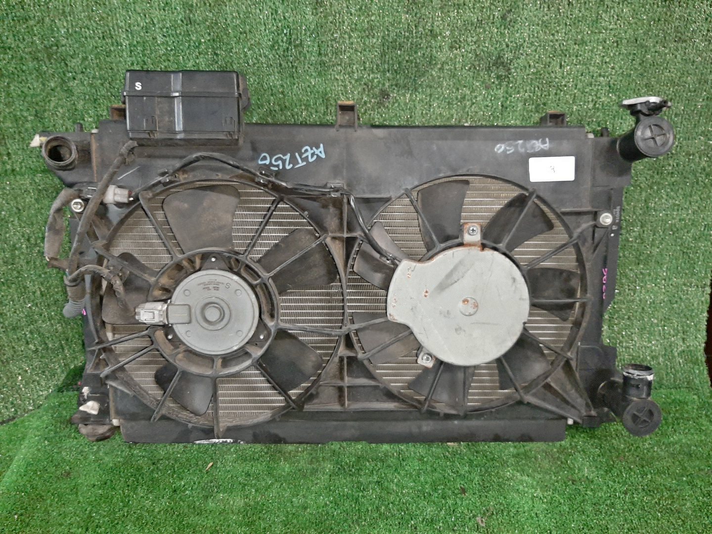 Радиатор основной TOYOTA AVENSIS ZZT251, AZT250, AZT255, AZT251 1AZ-FSE 3620 1 ракурс