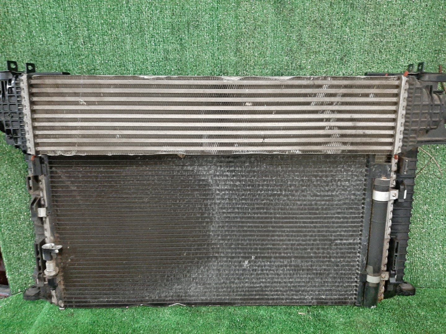 Радиатор основной AUDI A4 8K2, B8, 8K5 8K0121251 2 ракурс Радиатор основной AUDI A4 8K2, B8, 8K5 8K0121251 2 ракурс