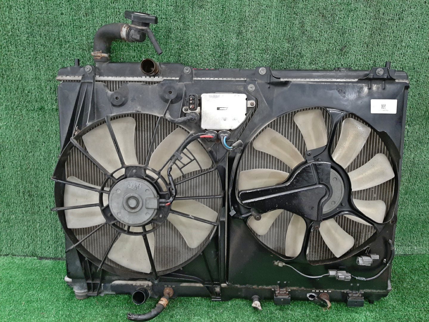 Радиатор основной  HONDA ELYSION RR6 J35A ,3697 1 ракурс