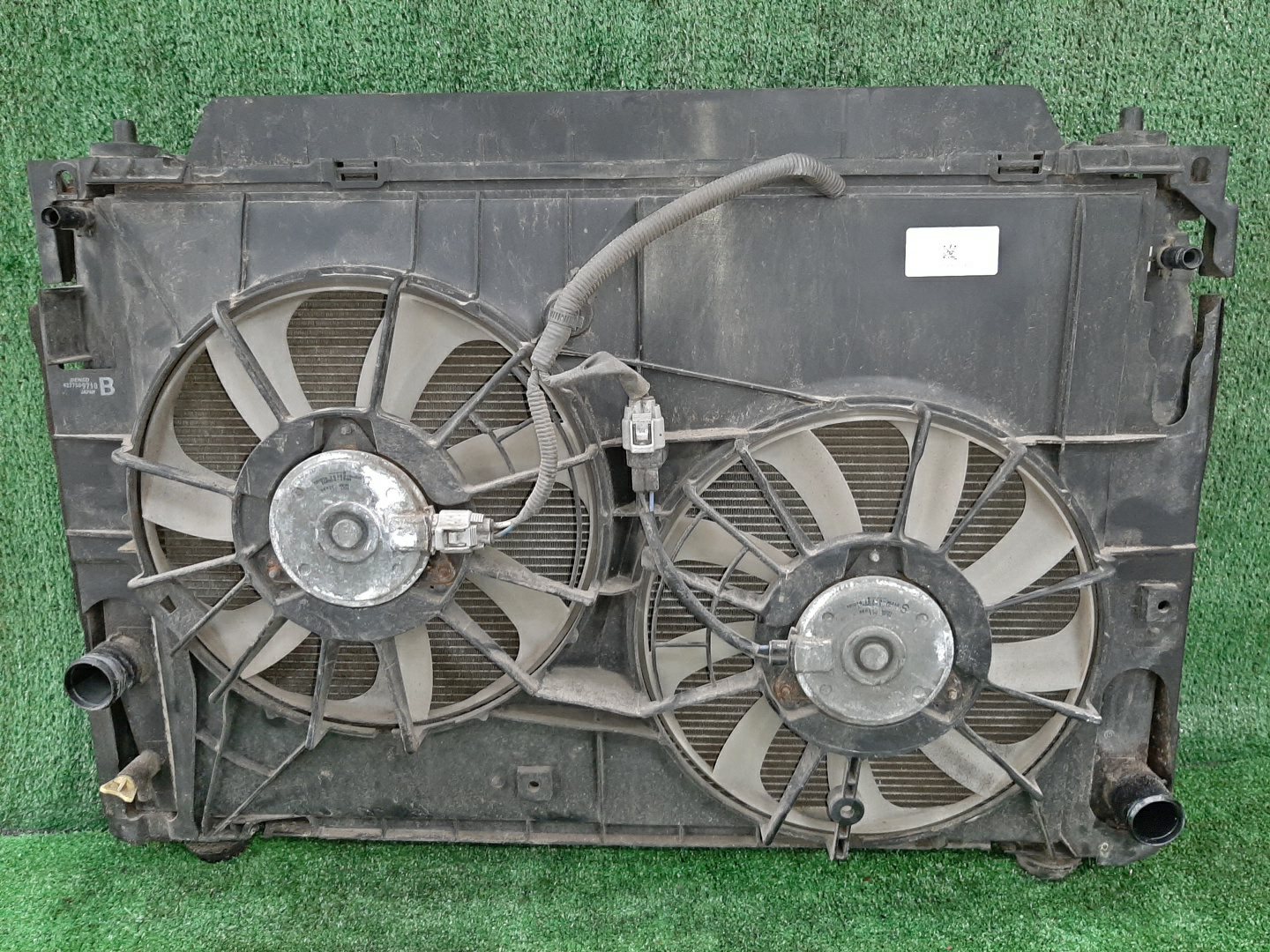 Радиатор основной TOYOTA ALPHARD, VELLFIRE AGH35W, AYH30W, AGH30W, GGH30W 2AR-FE 3730 1 ракурс Радиатор основной TOYOTA ALPHARD, VELLFIRE AGH35W, AYH30W, AGH30W, GGH30W 2AR-FE 3730 1 ракурс