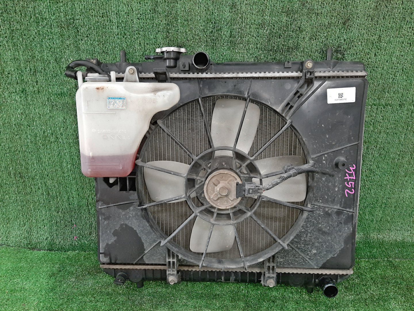 Радиатор основной TOYOTA TERIOS, CAMI J100G, J102G, J100E, J102E, J122E K3-VE 3752 1 ракурс