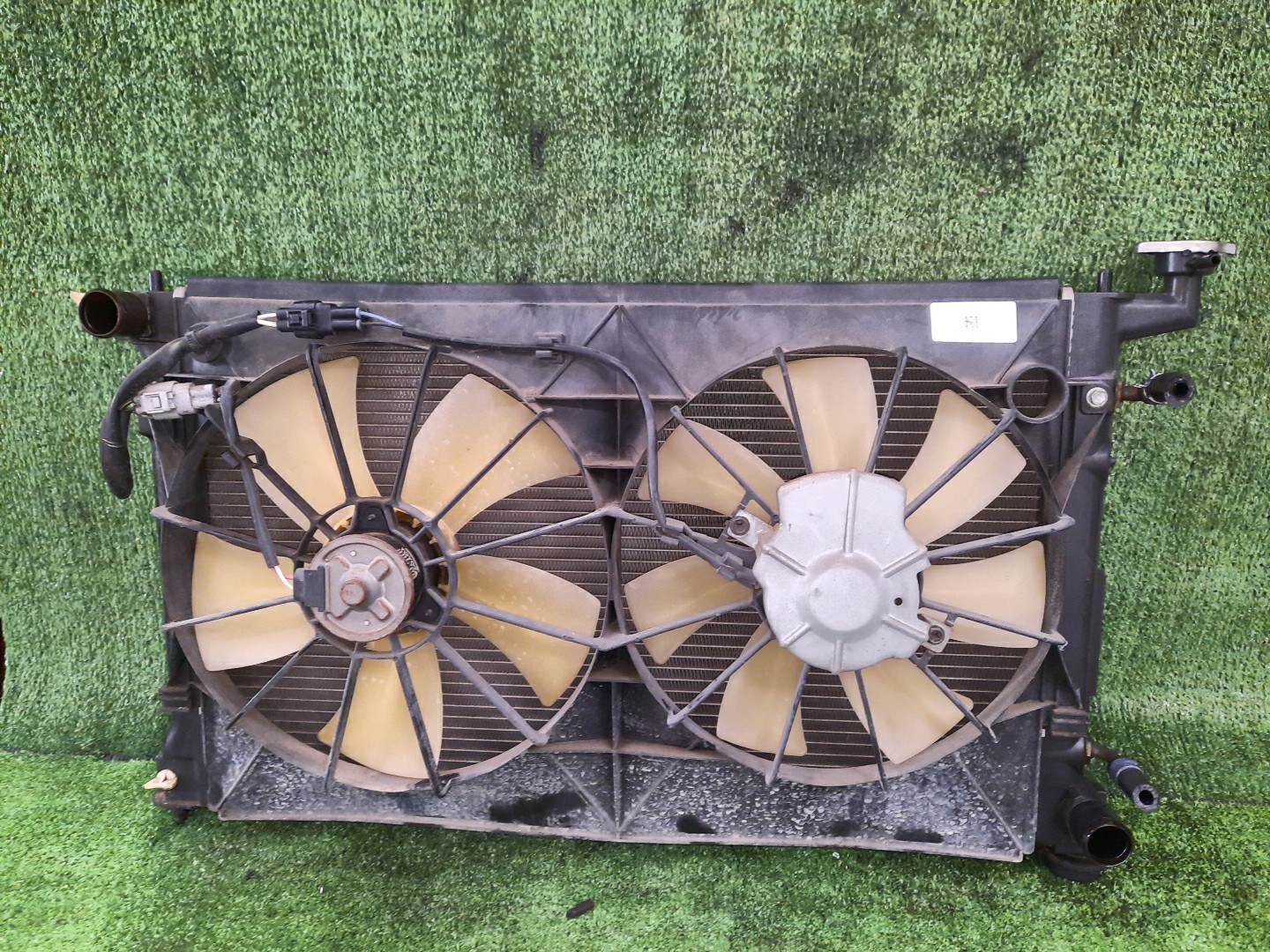 Радиатор основной TOYOTA VISTA SV50 3S-FSE 3766 1 ракурс
