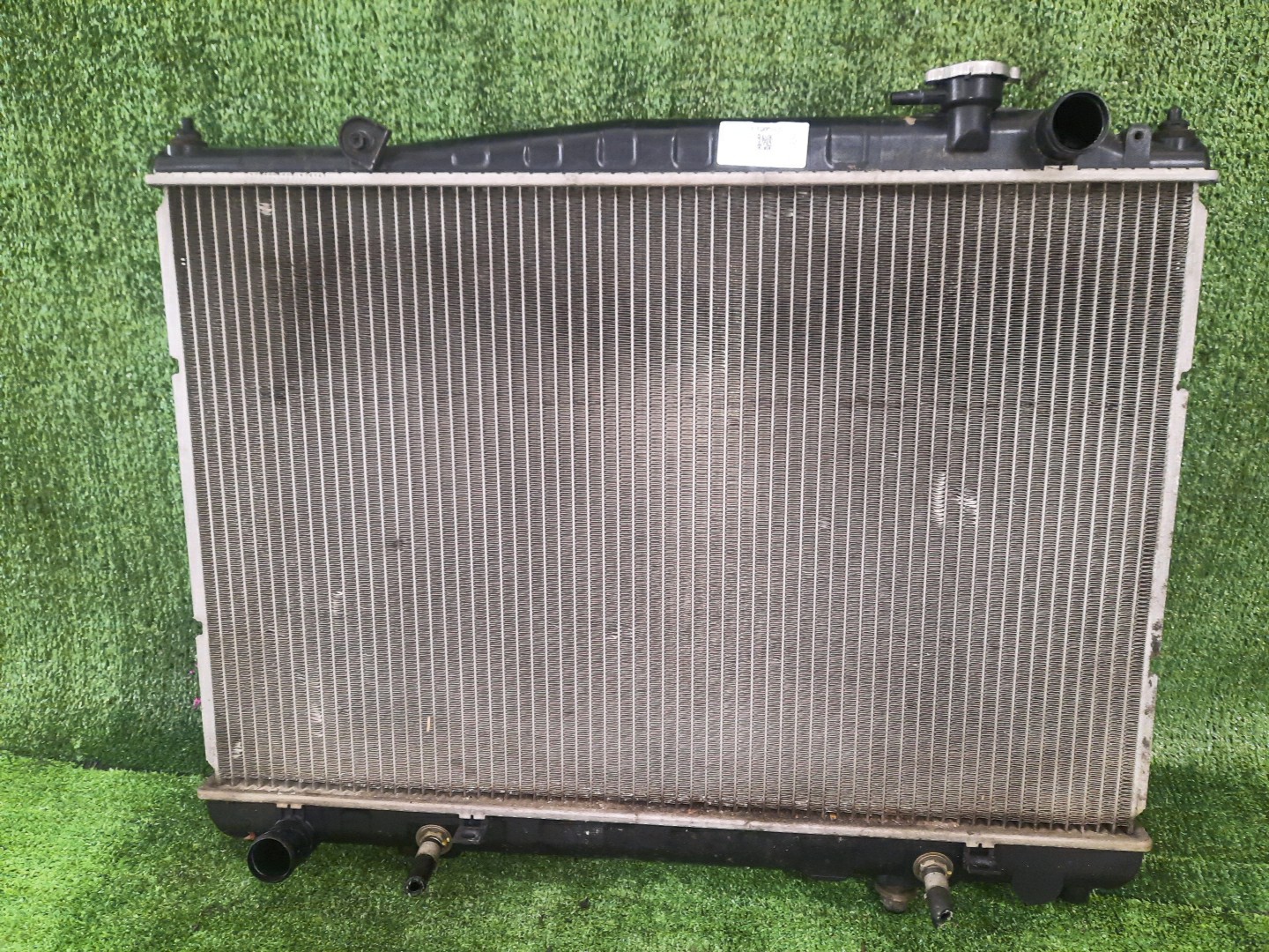 Радиатор основной NISSAN CIMA FHY33 VQ30DET 3782 1 ракурс
