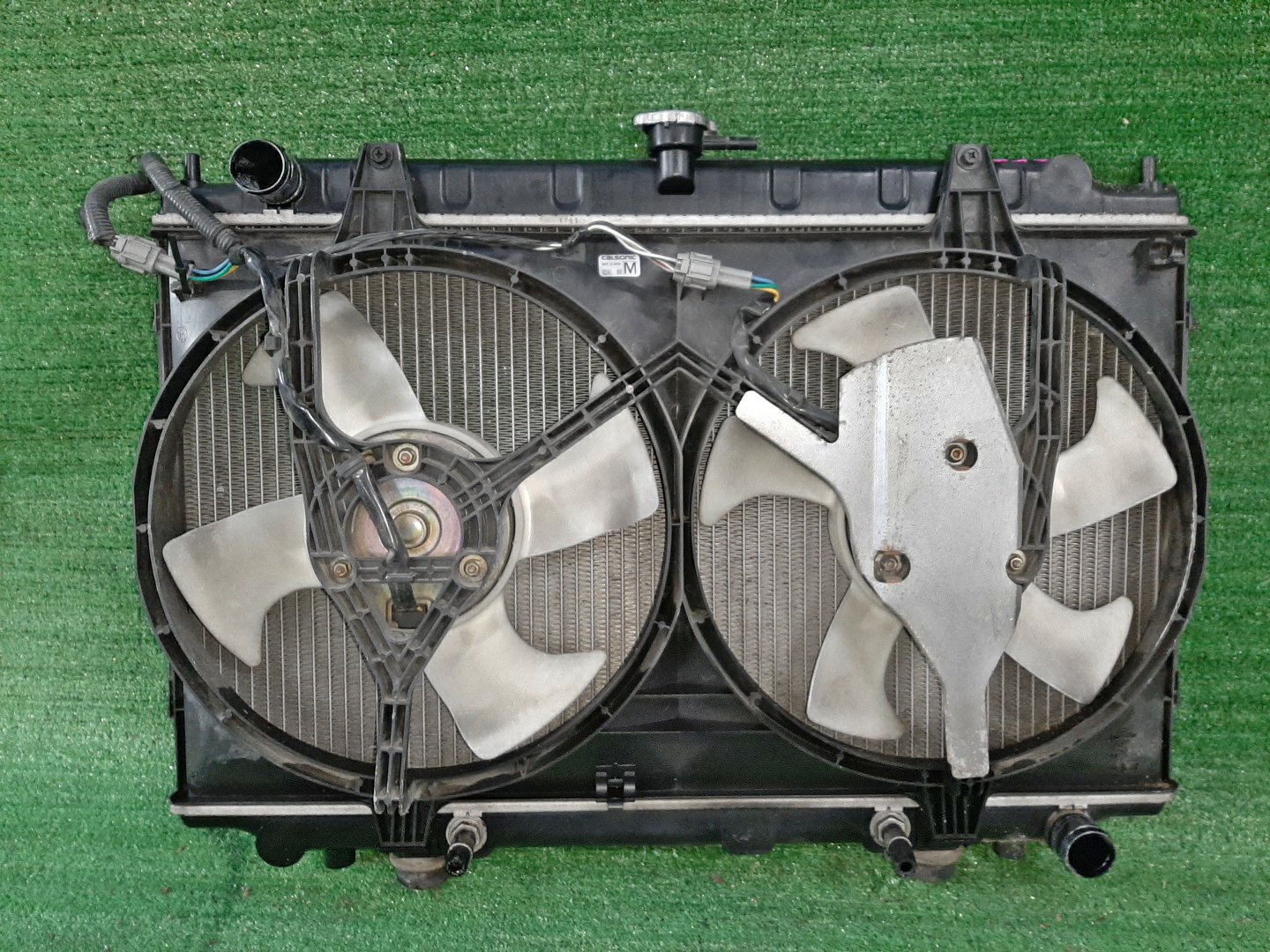 Радиатор основной NISSAN CEFIRO A32 VQ20DE 4003 2 ракурс