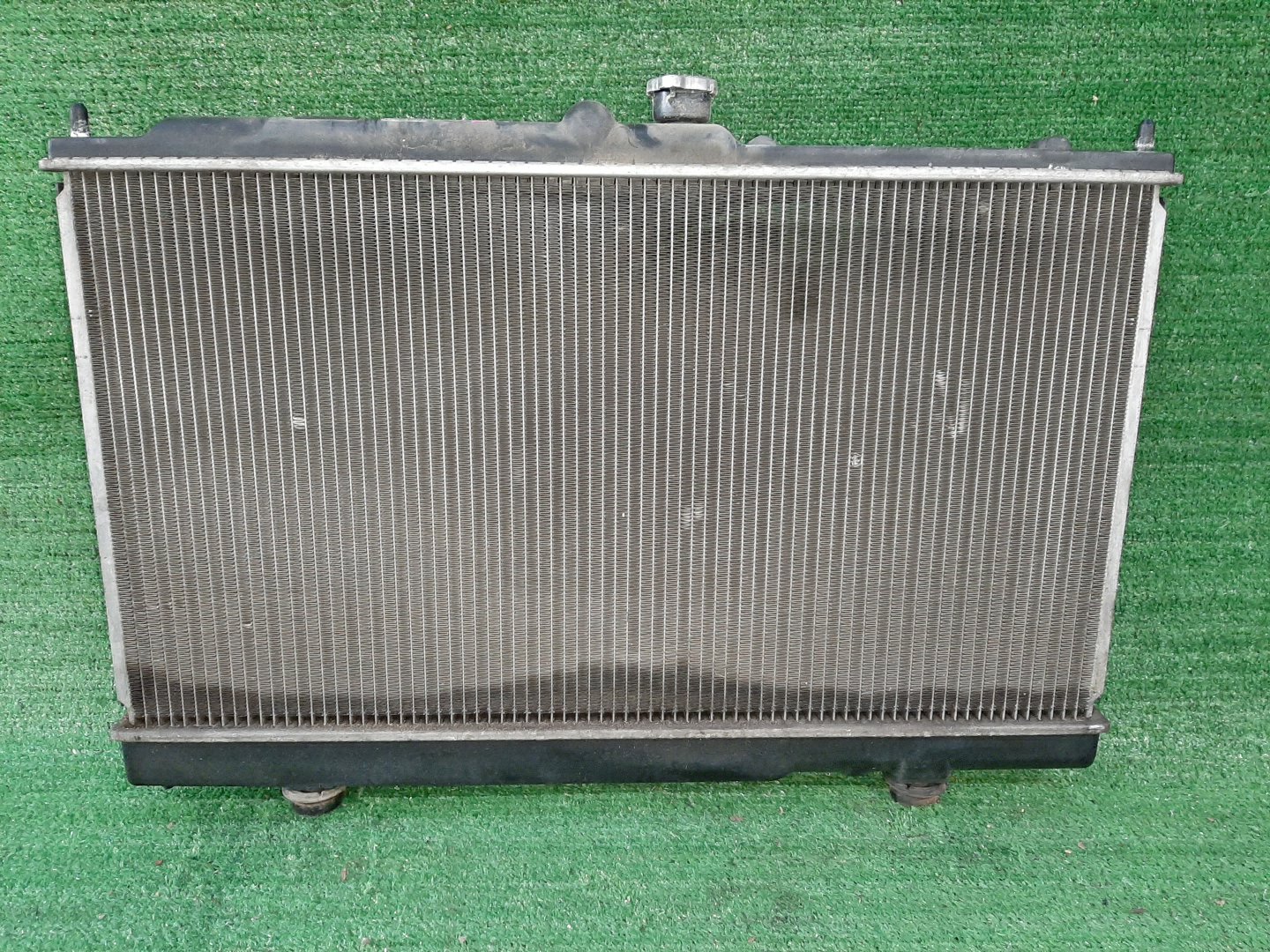 Радиатор основной MITSUBISHI LANCER CEDIA, LANCER CS3W, CS9W, CS9A, CS1A, CS2A, CS2W, CS5W, CS5A, CS3A, CS6A, CS2V 4G15, 4G93 4012 1 ракурс