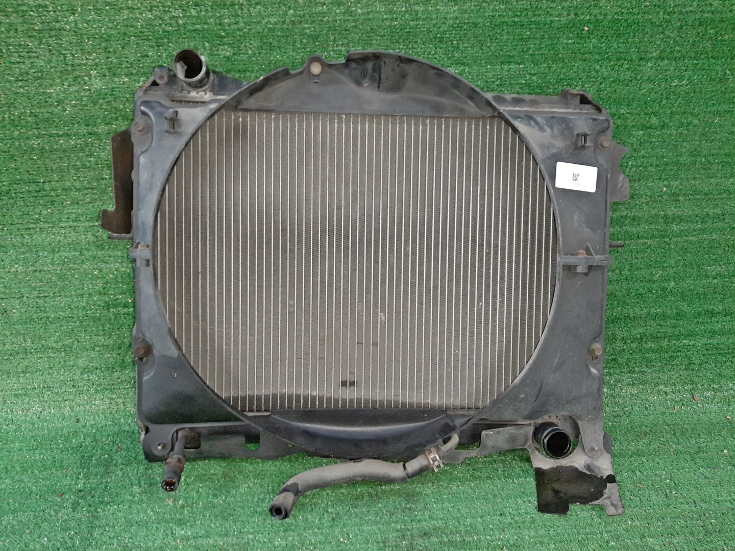 Радиатор основной MAZDA BONGO SE28T R2 4013 2 ракурс