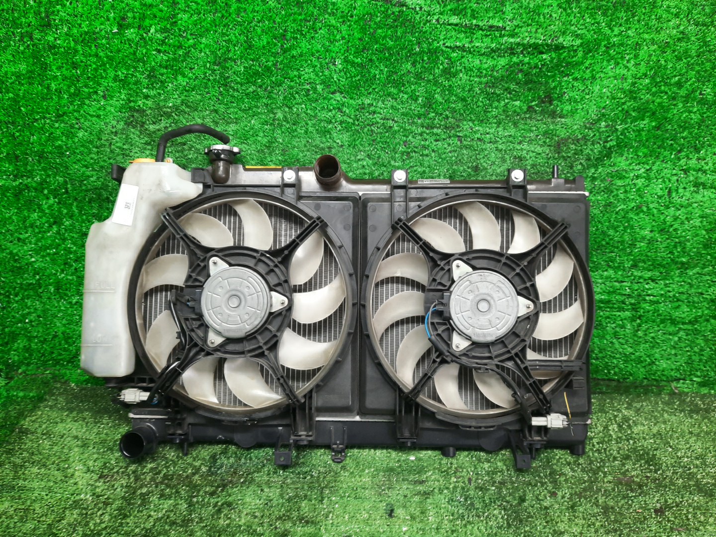 Радиатор основной SUBARU LEVORG VM4 FB16 4077 1 ракурс