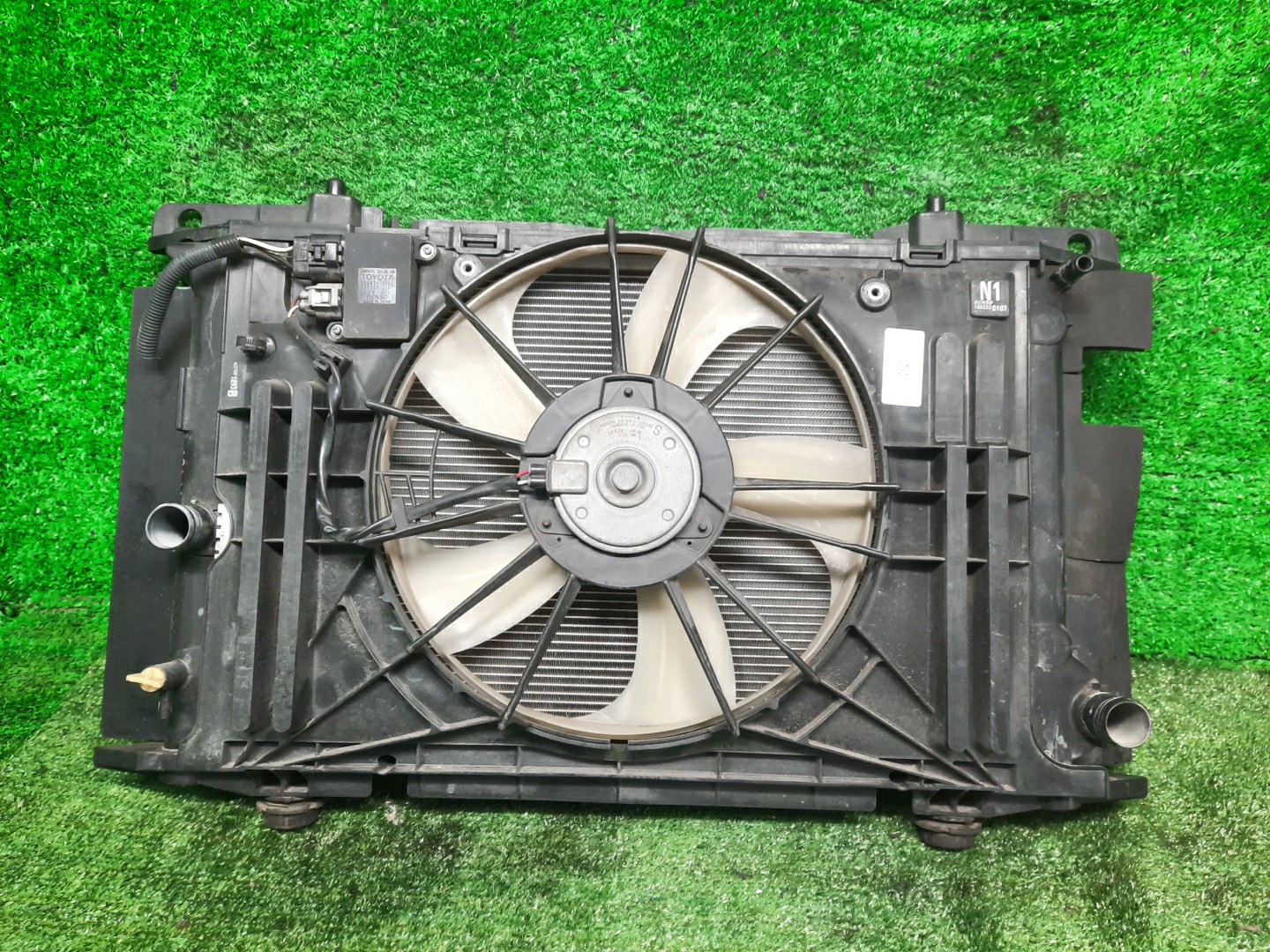 Радиатор основной TOYOTA AURIS ZRE152H, NZE154H, ZRE152, NZE151H, ZRE154H 1NZ-FE 4145 1 ракурс