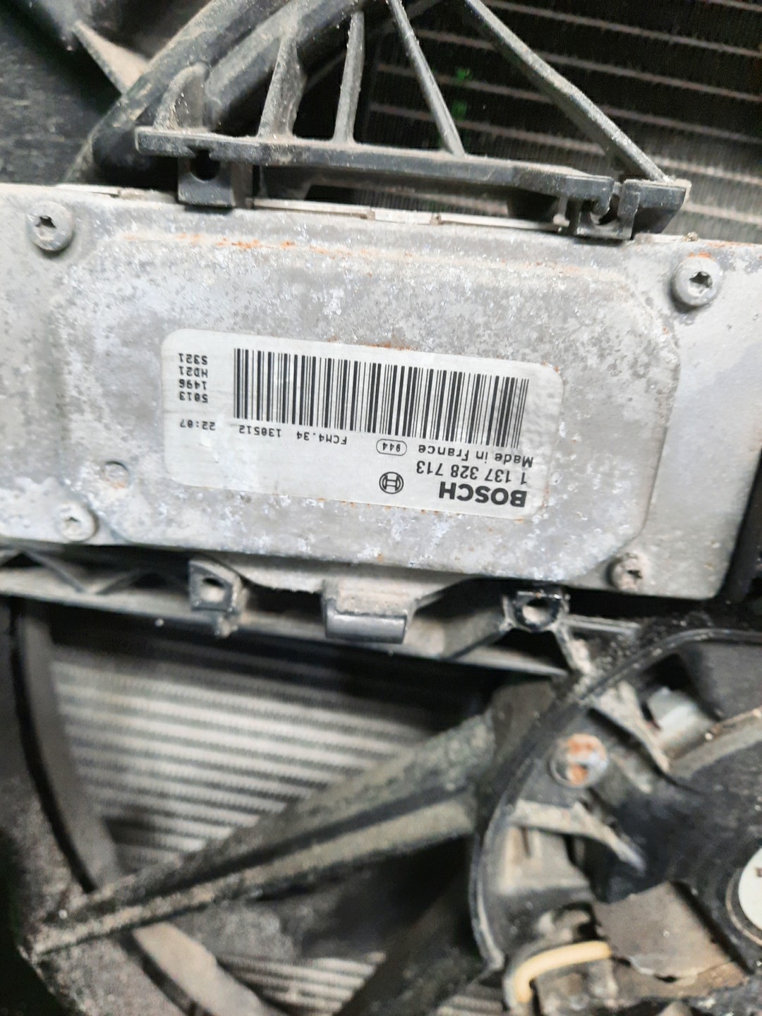 Радиатор основной VOLVO V40 MV B5204T9 4197 2 ракурс
