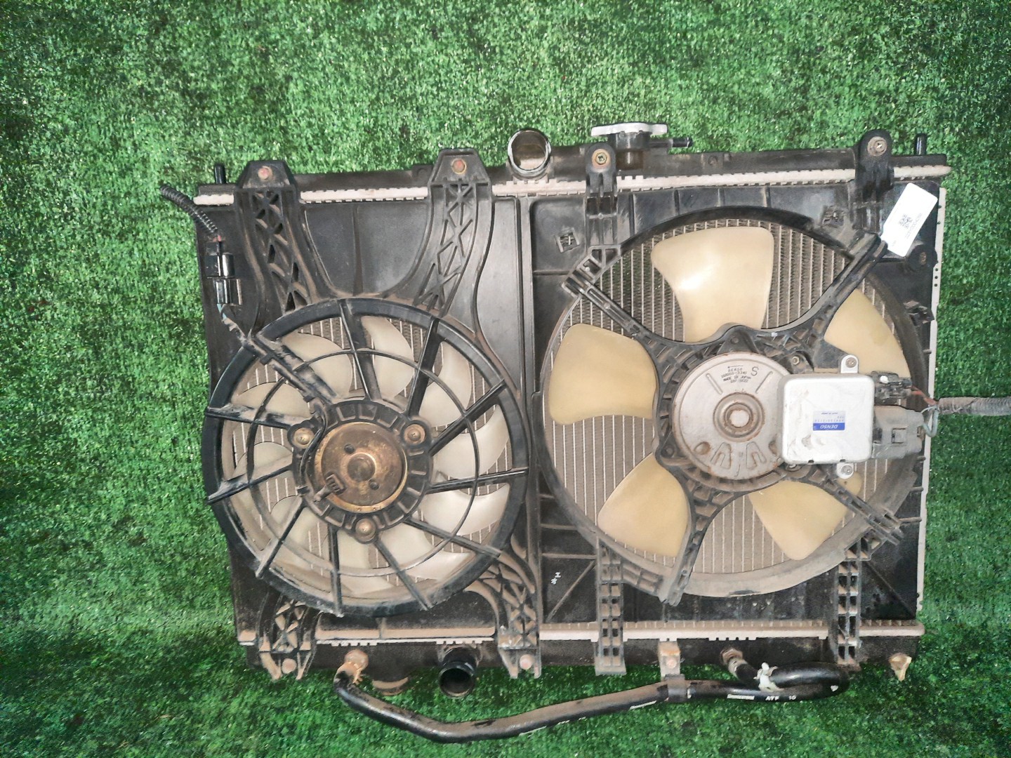 Радиатор основной MITSUBISHI PAJERO IO H76W, H66W, H67W, H77W 4G94 4268 1 ракурс