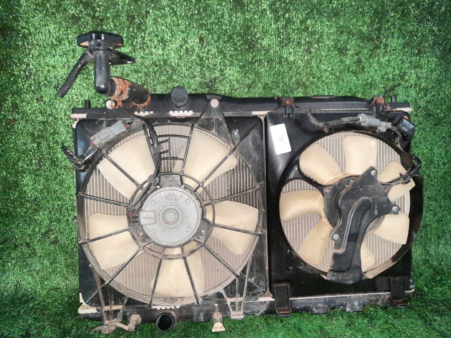 Радиатор основной HONDA CIVIC FD2, FD1, FD3 R18A 4293 1 ракурс Радиатор основной HONDA CIVIC FD2, FD1, FD3 R18A 4293 1 ракурс