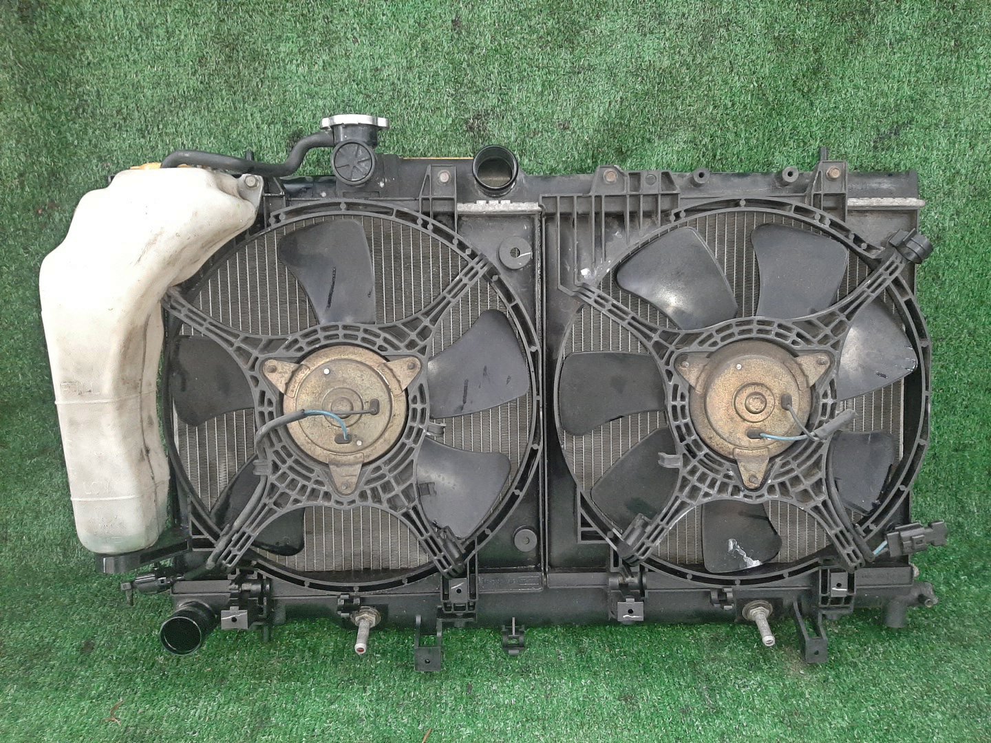 Радиатор основной SUBARU IMPREZA GG9, GD9 EJ20E, EJ204 4320 1 ракурс