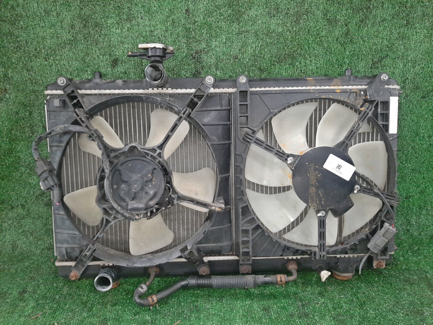 Радиатор основной SUZUKI AERIO RC51S, RA21S M15A 4360 1 ракурс