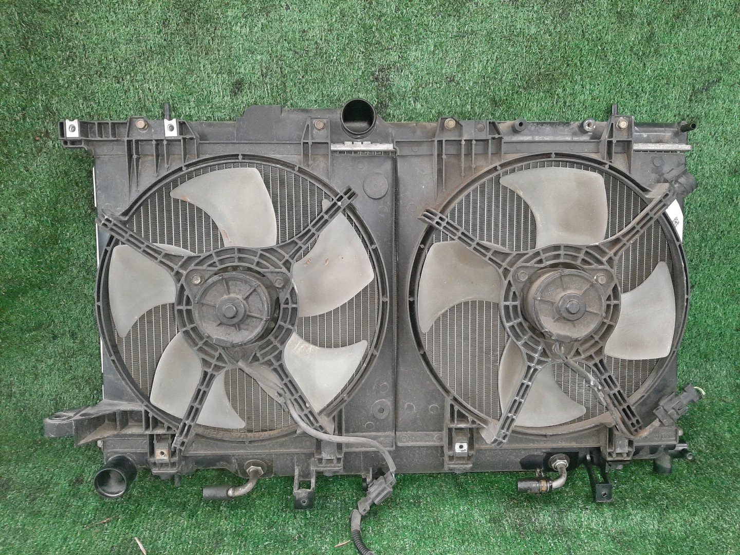 Радиатор основной SUBARU LEGACY, LEGACY B4 BE5, BH5 EJ20DE, EJ20E, EJ204, EJ202, EJ201 4365 1 ракурс