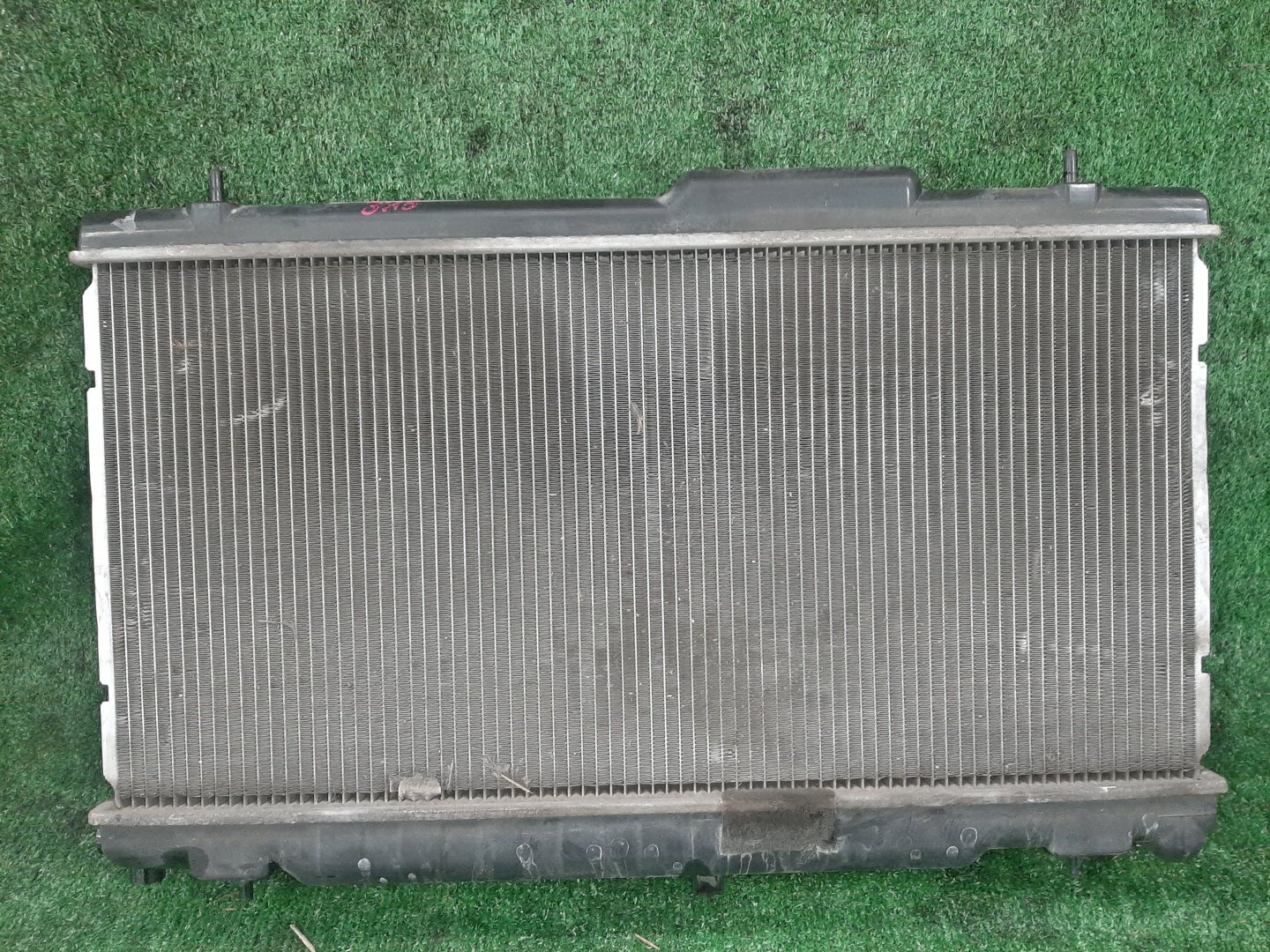Радиатор основной SUBARU LEGACY, LEGACY B4 BE5, BH5 EJ20DE, EJ20E, EJ204, EJ202, EJ201 4365 2 ракурс