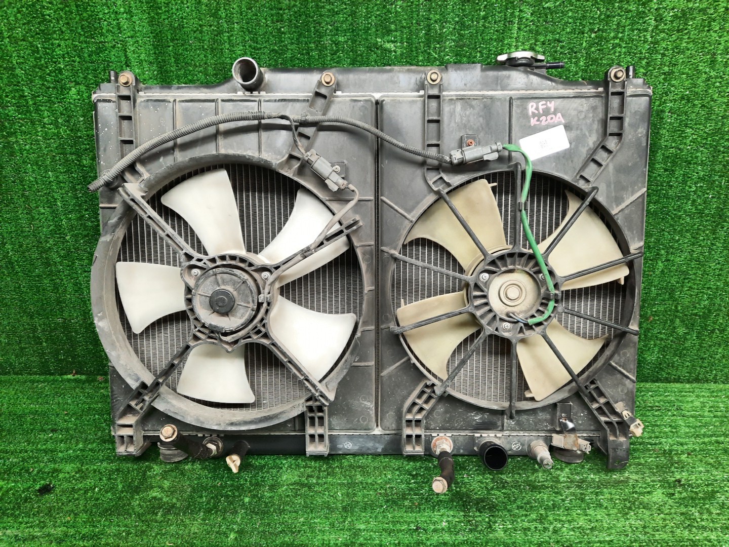 Радиатор основной HONDA STEPWGN RF3, RF4, RF5, RF7, RF6, RF8 K20A, K24A 4402 1 ракурс