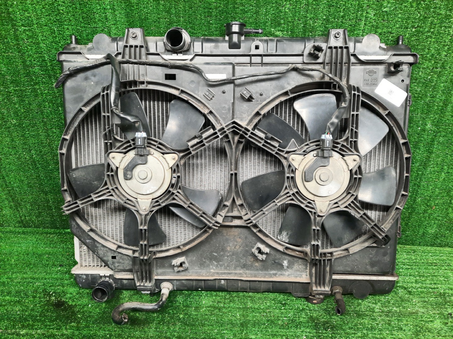 Радиатор основной NISSAN SERENA TC24 QR20DE 4403 1 ракурс