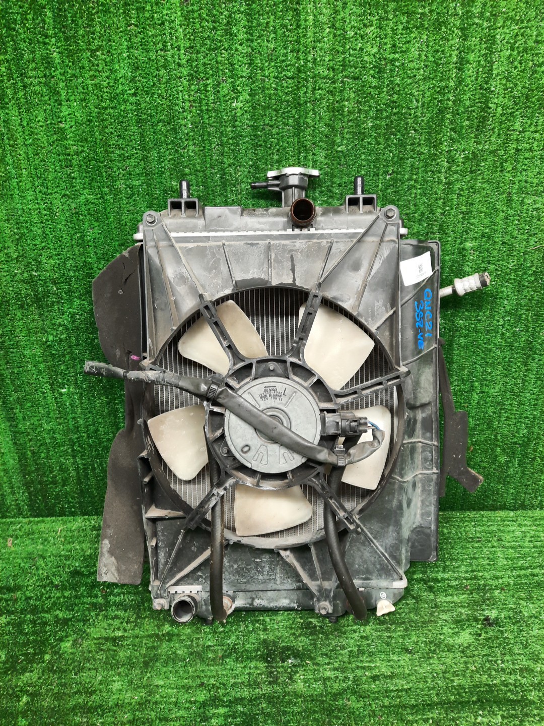 Радиатор основной TOYOTA BB QNC20, QNC21, QNC25 3SZ-VE 4416 1 ракурс Радиатор основной TOYOTA BB QNC20, QNC21, QNC25 3SZ-VE 4416 1 ракурс