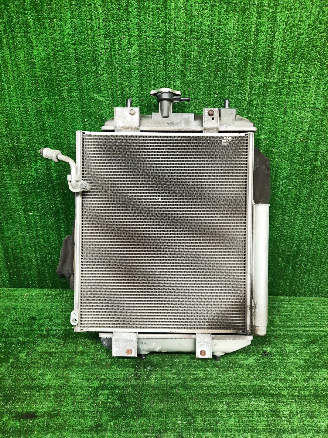 Радиатор основной TOYOTA BB QNC20, QNC21, QNC25 3SZ-VE 4416 2 ракурс
