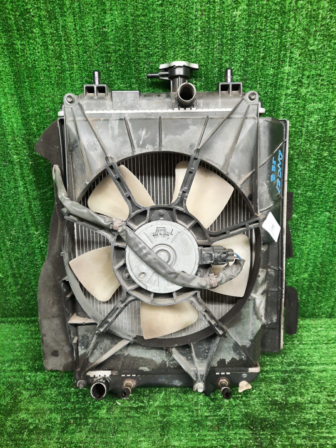 Радиатор основной TOYOTA BB QNC20, QNC21, QNC25 3SZ-VE 4424 1 ракурс Радиатор основной TOYOTA BB QNC20, QNC21, QNC25 3SZ-VE 4424 1 ракурс