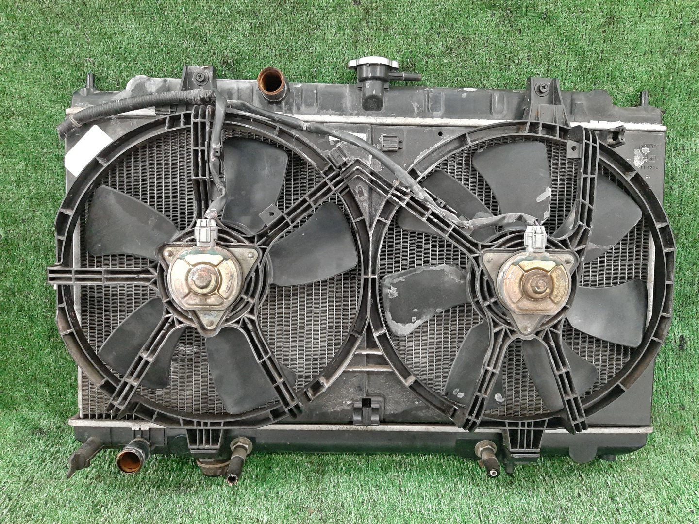 Радиатор основной NISSAN PRIMERA QP12 QG18DE 4488 1 ракурс