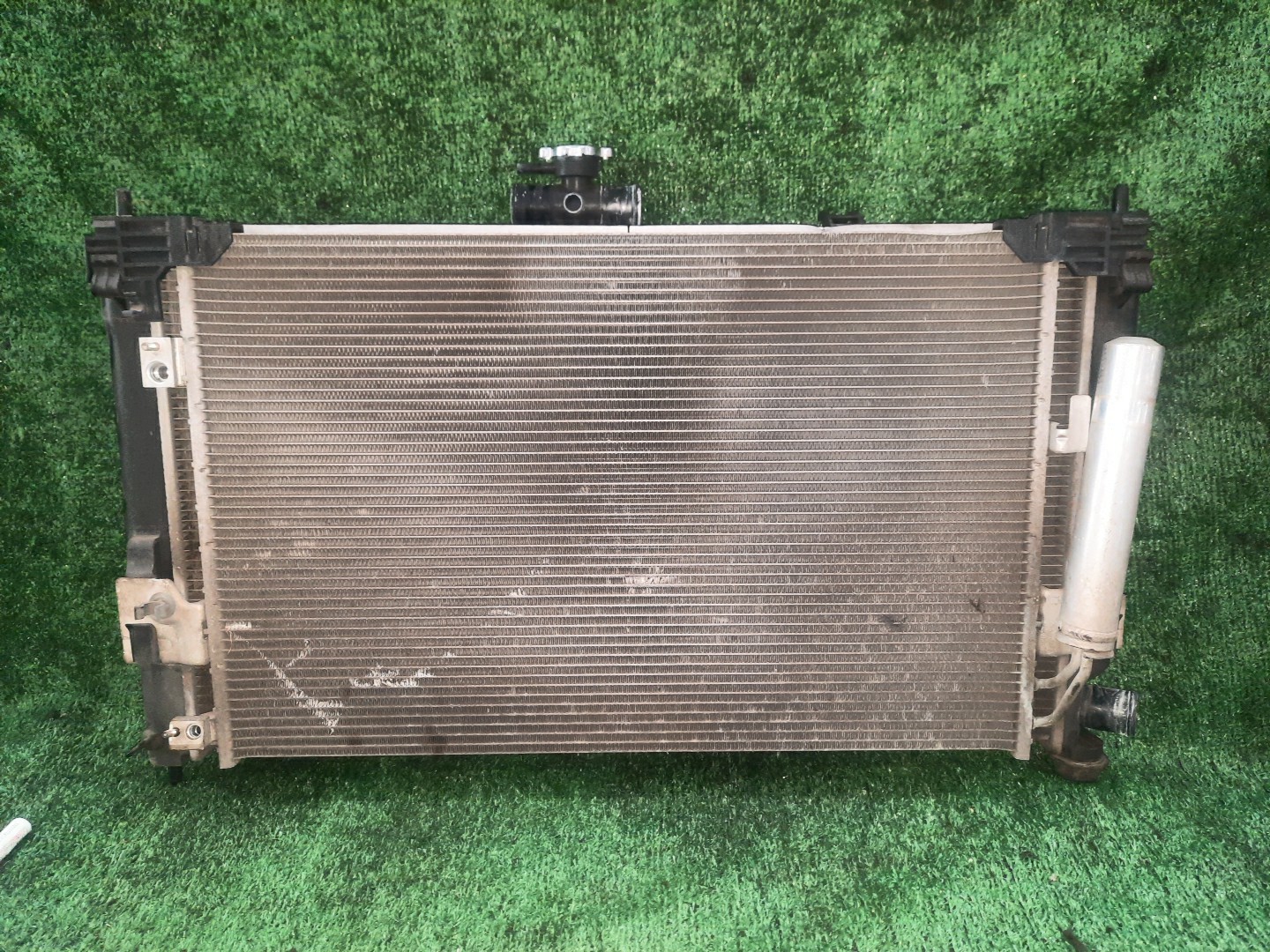 Радиатор основной MITSUBISHI OUTLANDER CW5W 4B12 4517 2 ракурс