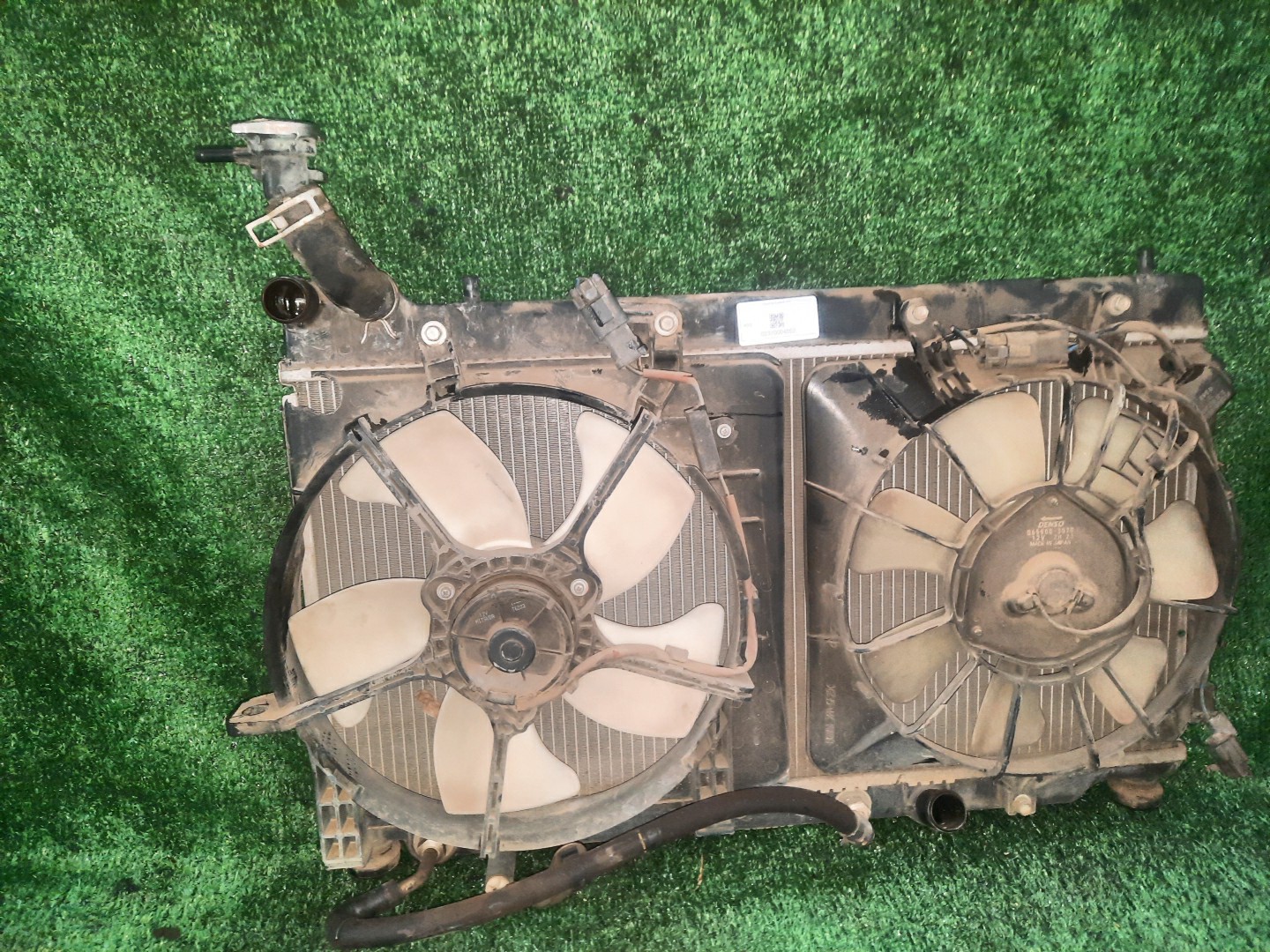 Радиатор основной HONDA FIT, JAZZ GD2, GD3, GD4, GD1 L13A 4552 1 ракурс Радиатор основной HONDA FIT, JAZZ GD2, GD3, GD4, GD1 L13A 4552 1 ракурс