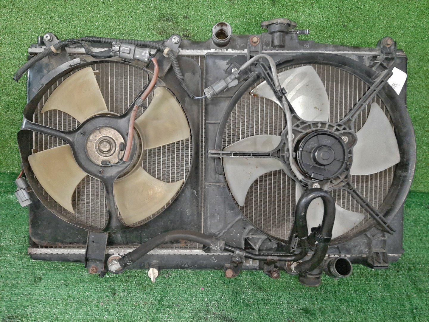 Радиатор основной HONDA ACCORD CF4, CF6, CF3, CF5, CF7, CH9 F20B, F23A, F18B, H23A 4658 1 ракурс
