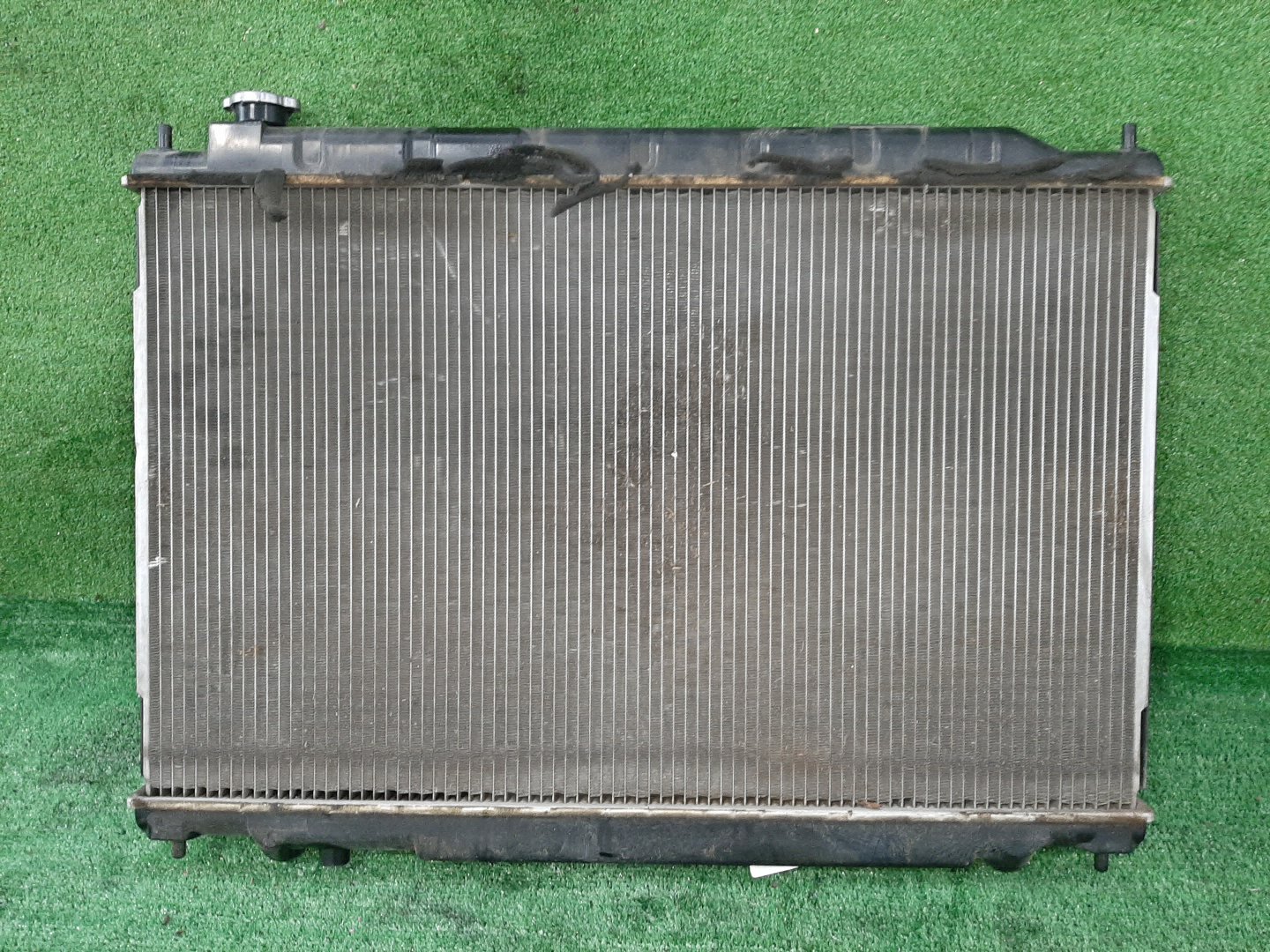 Радиатор основной NISSAN PRESAGE PU31, PNU31 VQ35DE 4672 2 ракурс