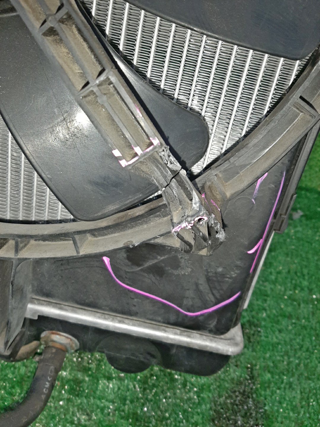 Радиатор основной NISSAN SERENA TC24 QR20DE 4692 2 ракурс