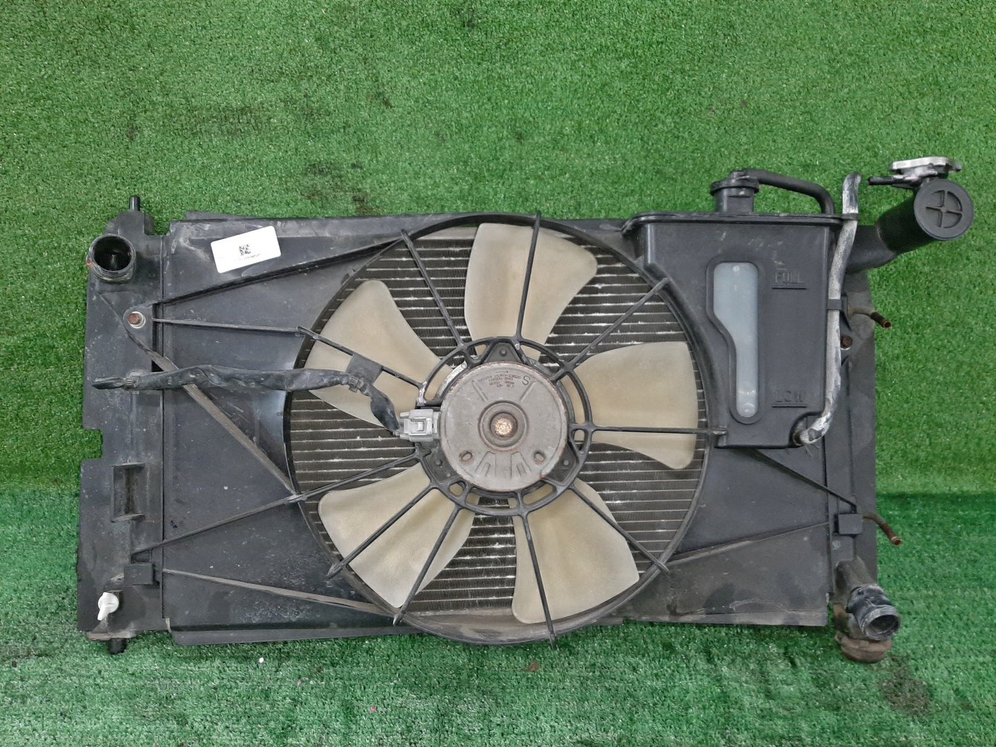 Радиатор основной TOYOTA COROLLA, COROLLA SPACIO, COROLLA FIELDER, ALLEX, COROLLA RUNX, WILL VS NZE121, NZE124, NZE121N, NZE121G, NZE124G, ZZE124, ZZE127, ZZE129, ZZE128 1NZ-FE, 1ZZ-FE, 2ZZ-GE 4695 1 ракурс